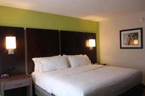 Holiday Inn Express & Suites Sweetwater image 4